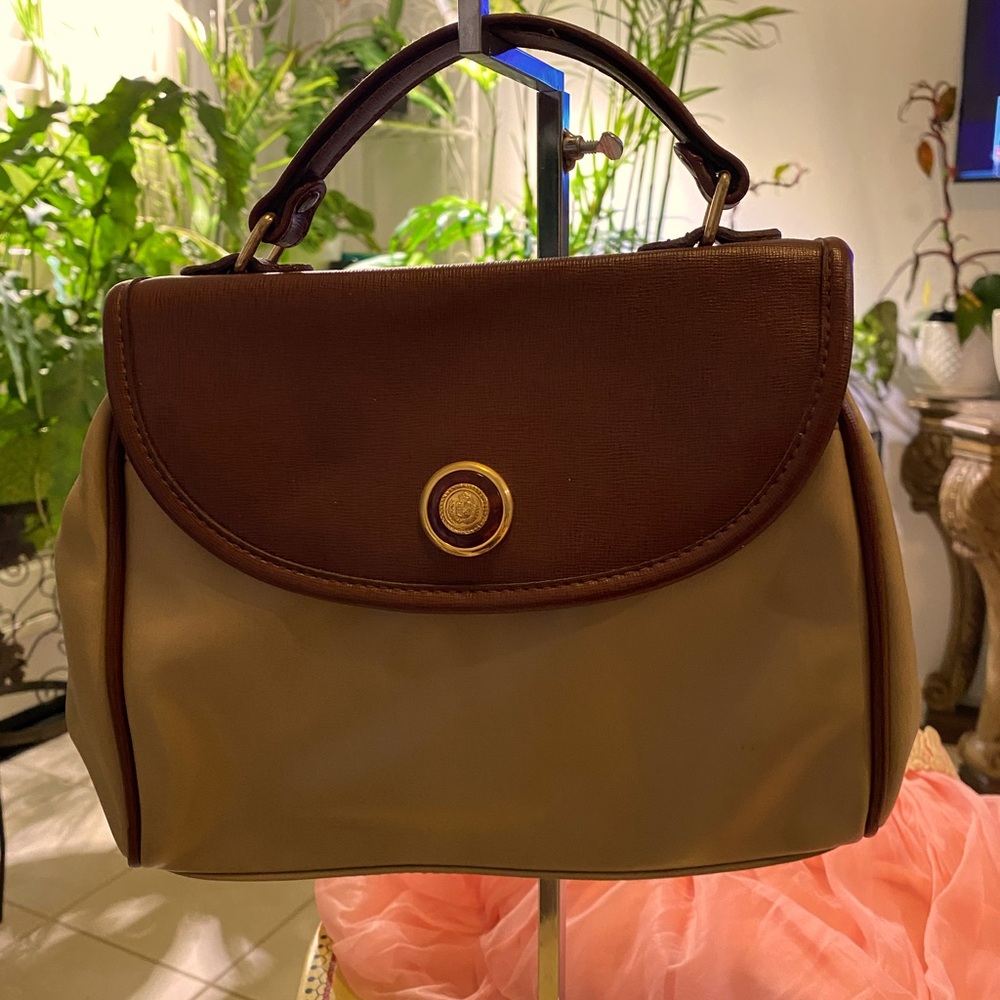 LIZ CLAIBORNE LEATHER VINTAGE HANDBAG